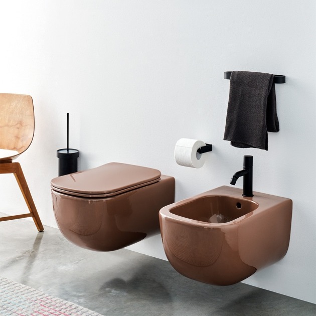 Era pakabinamas WC (5)
