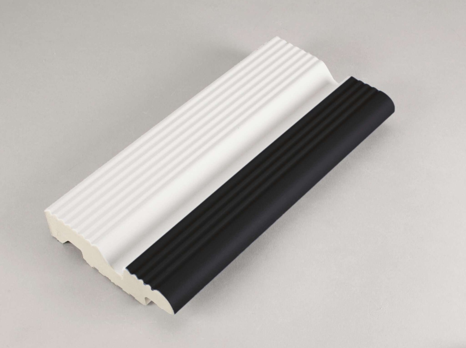 Active white / deep black Finland baseino krašto elementas