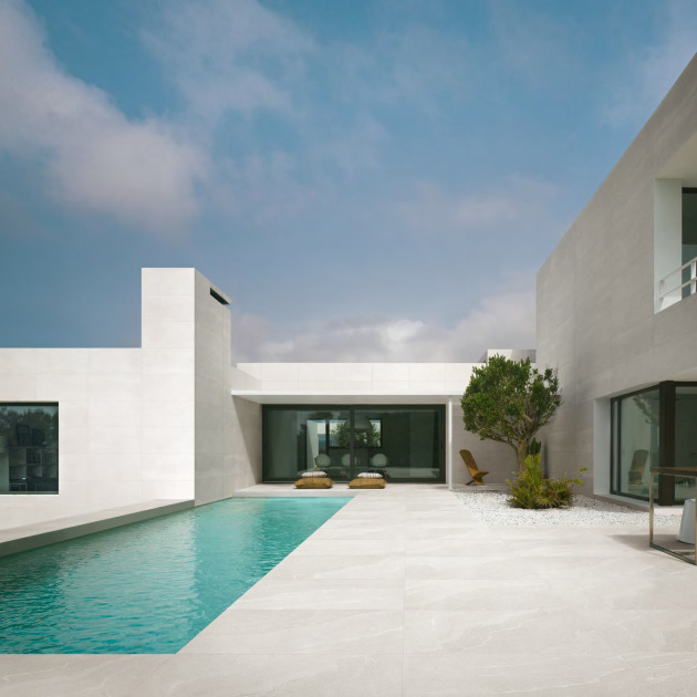 White Martellata plytelės (2)